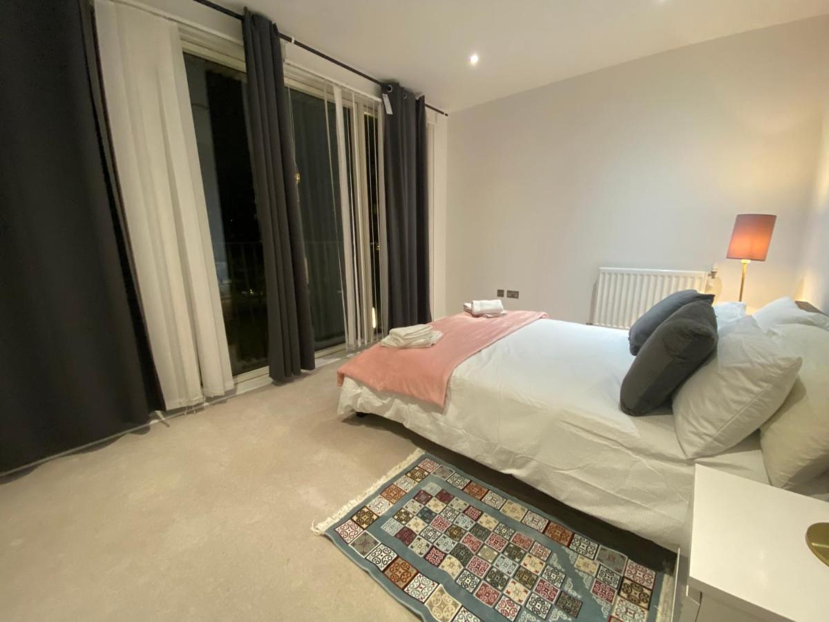 Royal Docks By Wshomesgroup Apartment